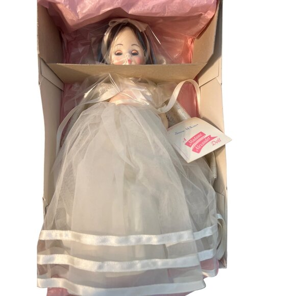 Vintage Snow White Madame Alexander Doll #1555 12" New in Wrong Box Estate - Picture 1 of 7